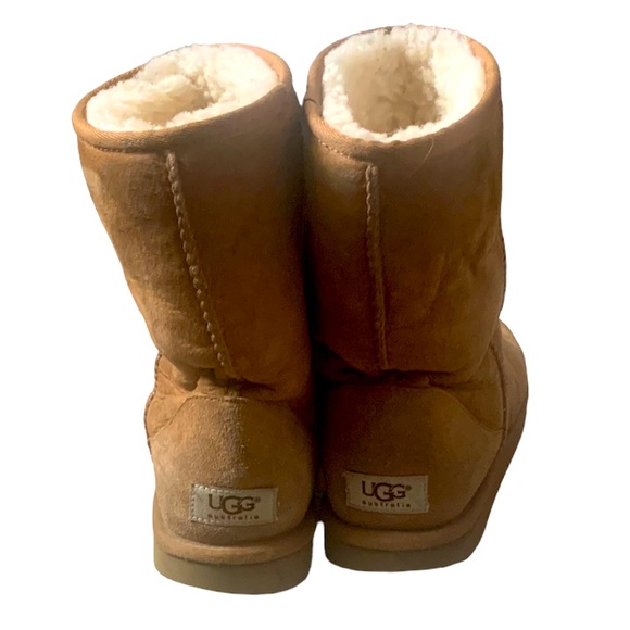 UGG® Classic Short Chestnut Sz 8 - Picture 1 of 7